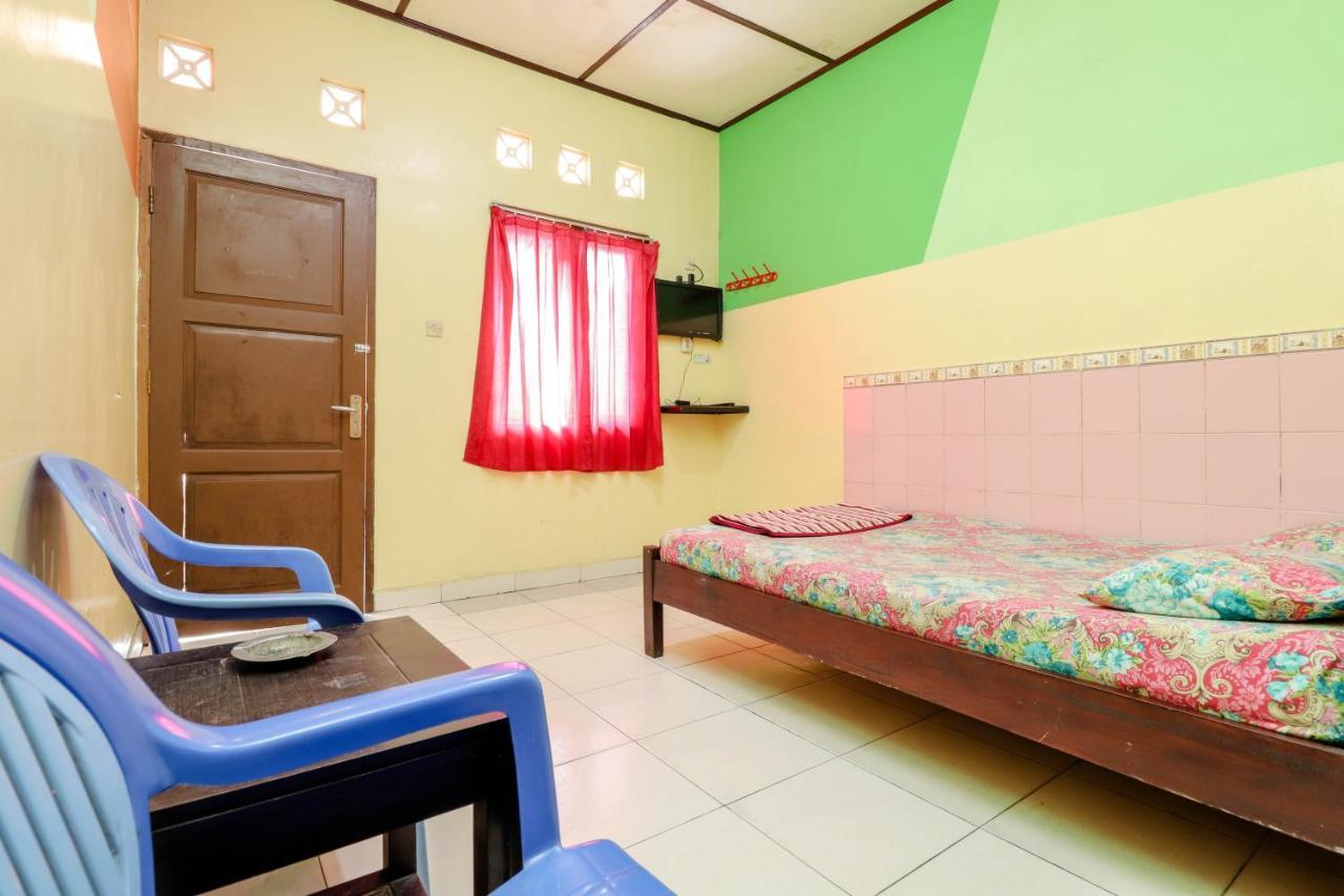 Primadona Homestay Sleman  Exterior photo